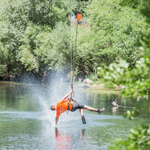 tyrolienne vidauban au dessus de la rivière